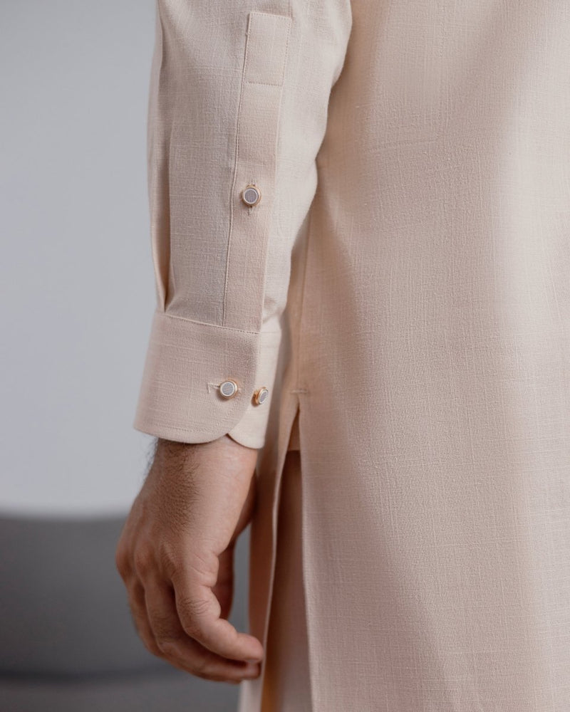 
                  
                    Almond beige - Cotidieready to wear
                  
                