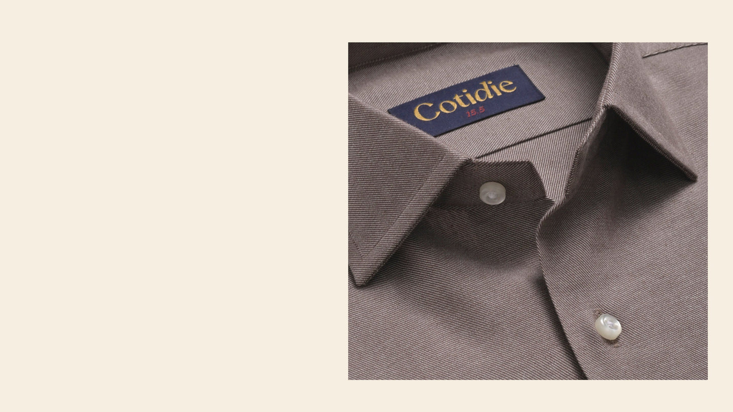 Cotidie formal shirt, charcoal brown, collar and label detail